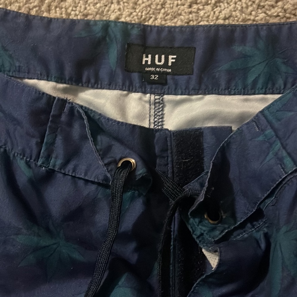HUF Board shorts - Picture 2 of 3
